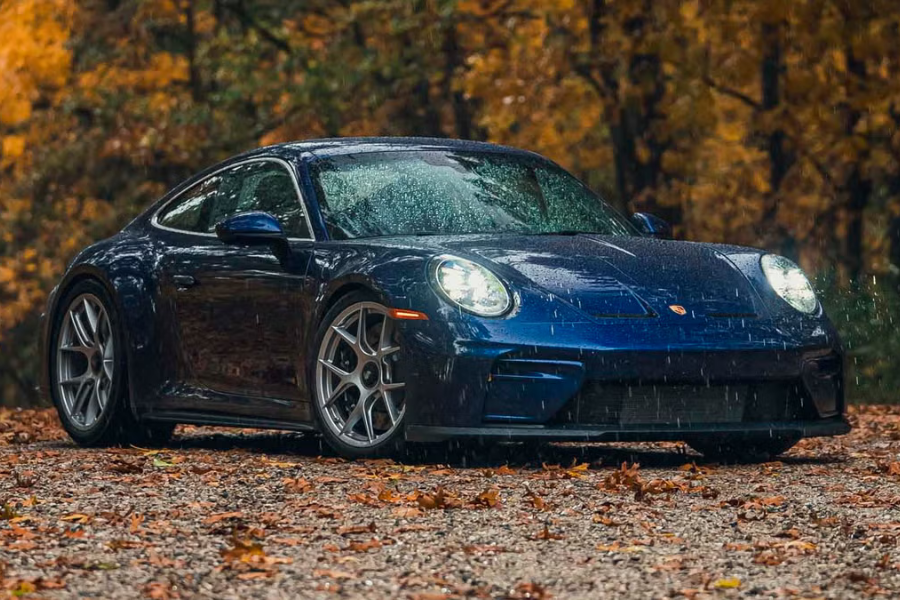 When a Millionaire Takes Out the Trash in a $300K Porsche 911 GT3 RS