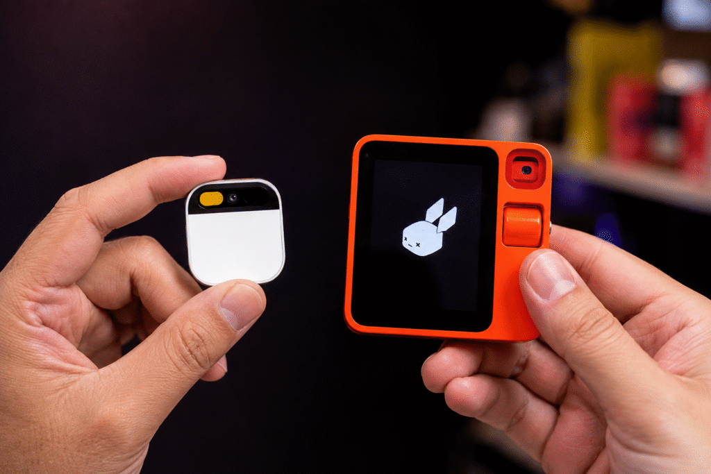 Humane AI Pin vs Rabbit R1 wearable