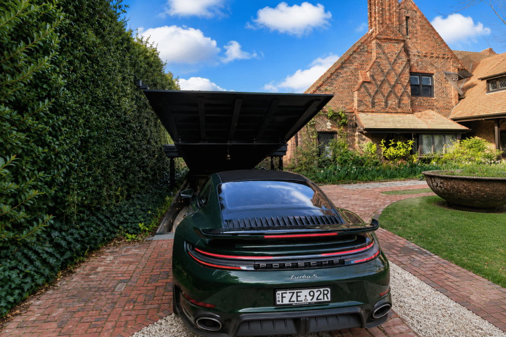 James Bond Garage